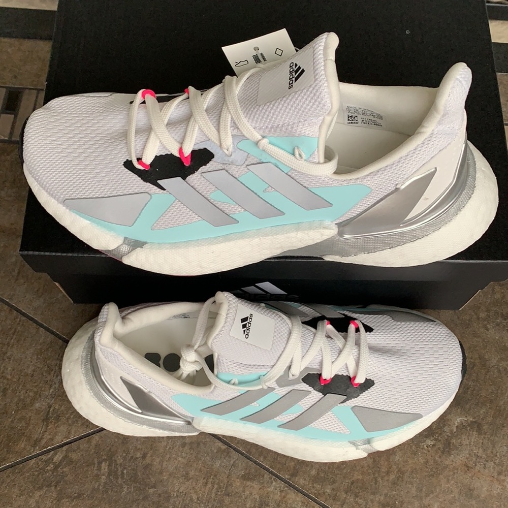 ADIDAS RUNNING SHOES WMNS - Picture 3 of 16